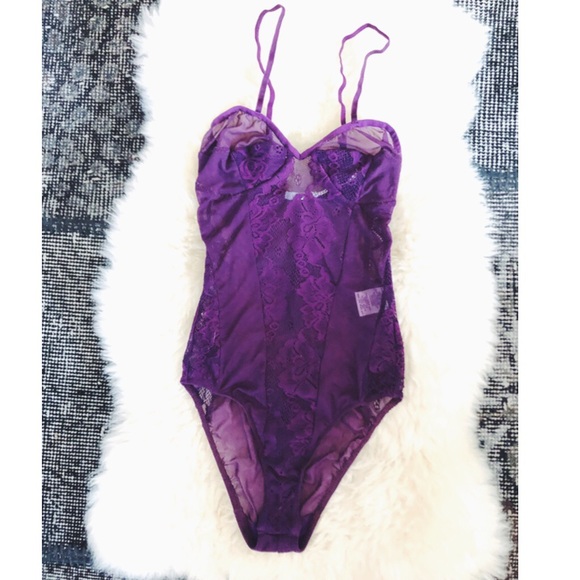 Urban Outfitters Tops - Brand NEW! UO Lace bodysuit size XS Urban Outfitters Tops - Brand NEW! UO Lace bodysuit size XS